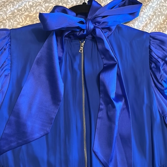 Alice and Olivia Karena Bow Back Tiered Dress - Picture 6 of 8